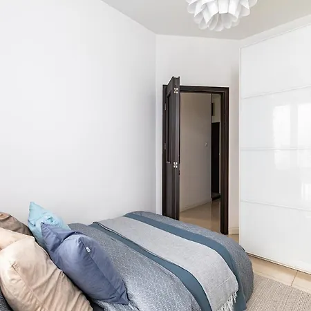 Superapart Bartycka 61 *