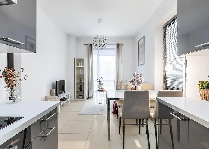 Apartment Superapart Bartycka 61