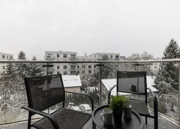 Apartment Superapart Bartycka 61 *