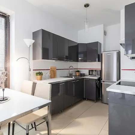 Superapart Bartycka 61