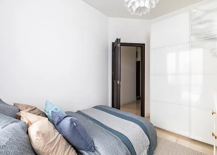 Superapart Bartycka 61 *